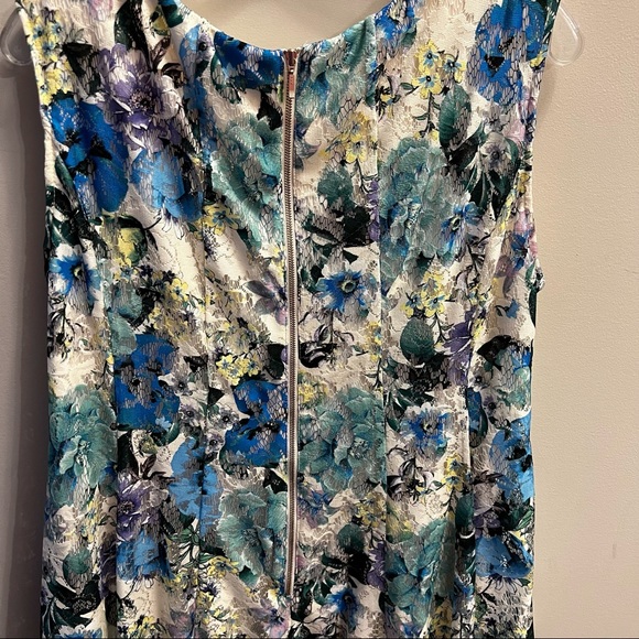 Sleeveless floral dress - Picture 4 of 6